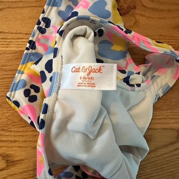 NWOT Cat & Jack Bathing Suite in Size S (6) - Picture 3 of 5